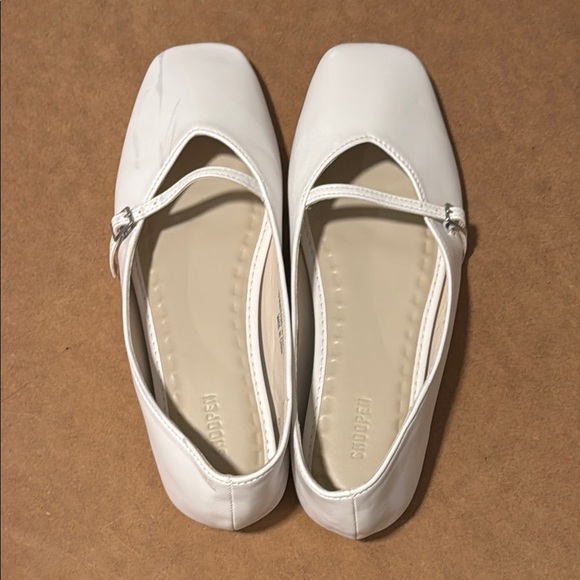 White Women's Shoes - Picture 1 of 4
